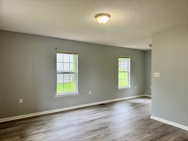 3104 Sonya Dr Nw - Photo 2 of 10