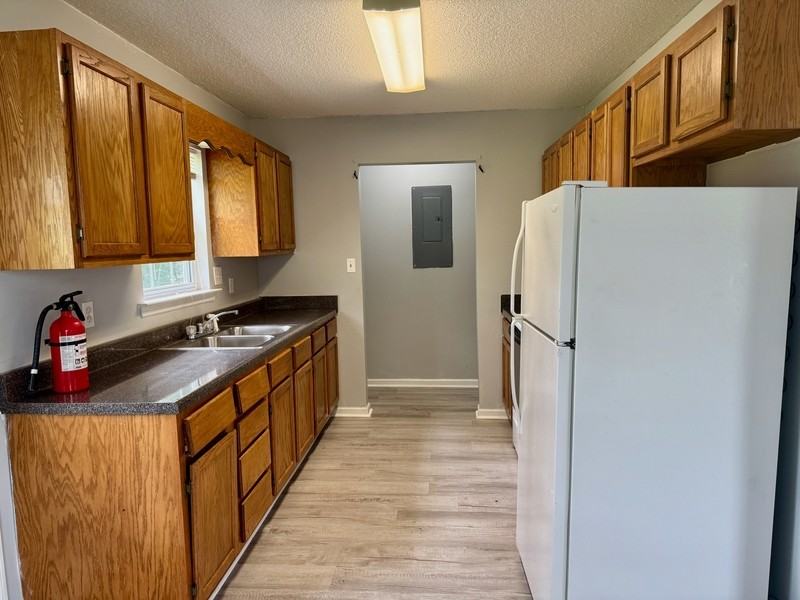 3104 Sonya Dr Nw - Photo 4 of 10