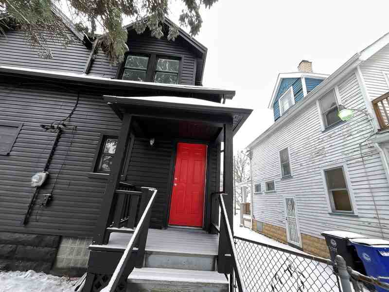 3303 E 117th St - Photo 2 of 7