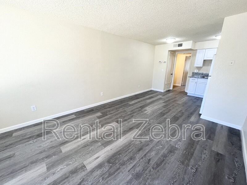 1183 Kelso St - Photo 2 of 27