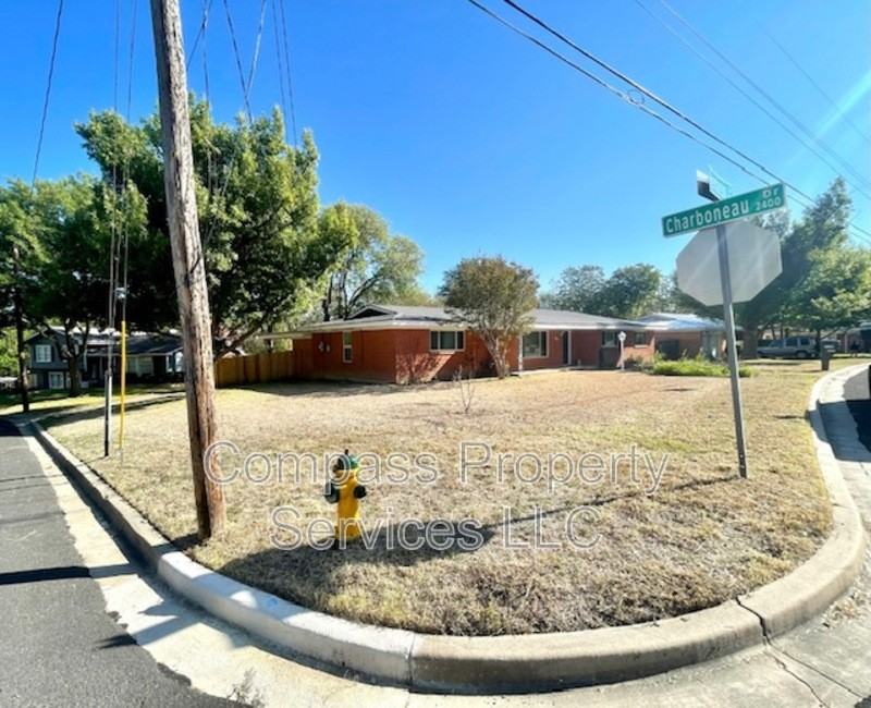 2333 Hermanson Dr - Photo 3 of 18