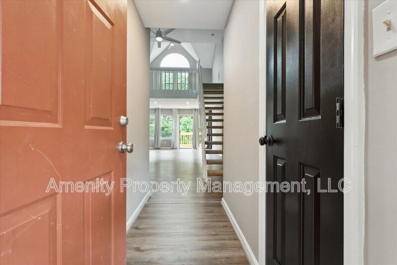 953 Gas Light Ln - Photo 4 of 26