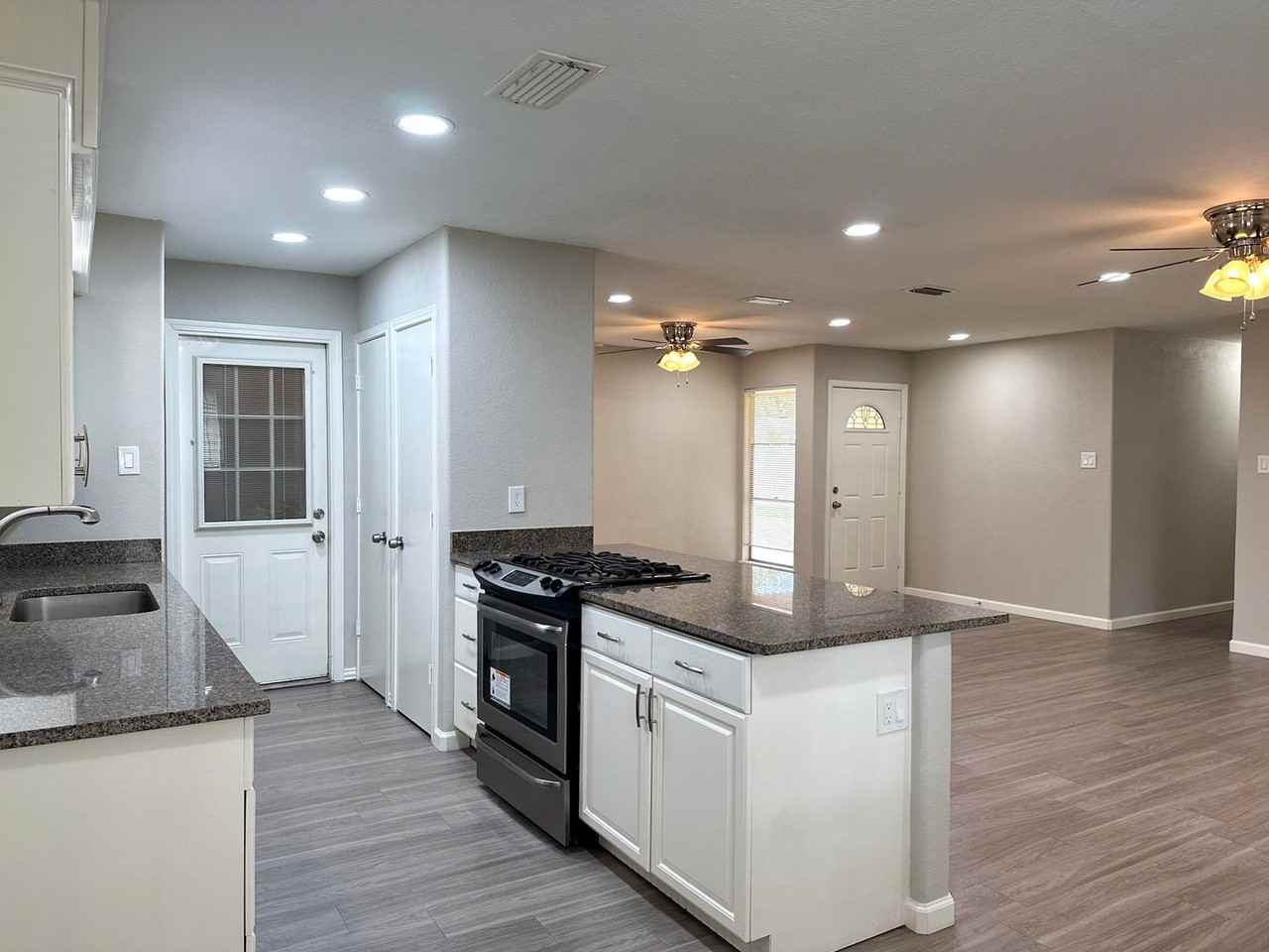 57112 Red Oak Dr - Photo 6 of 25