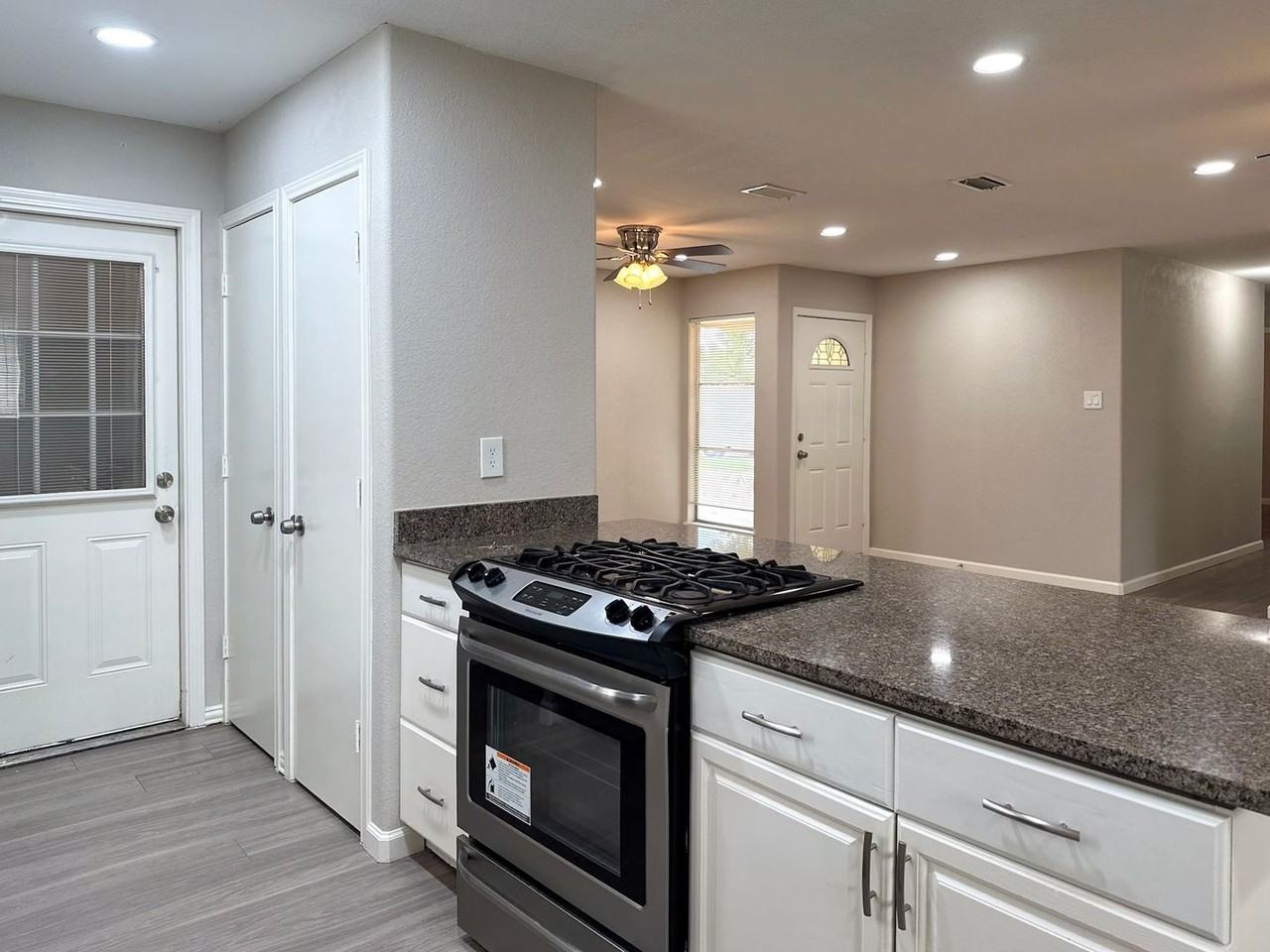 57112 Red Oak Dr - Photo 7 of 25