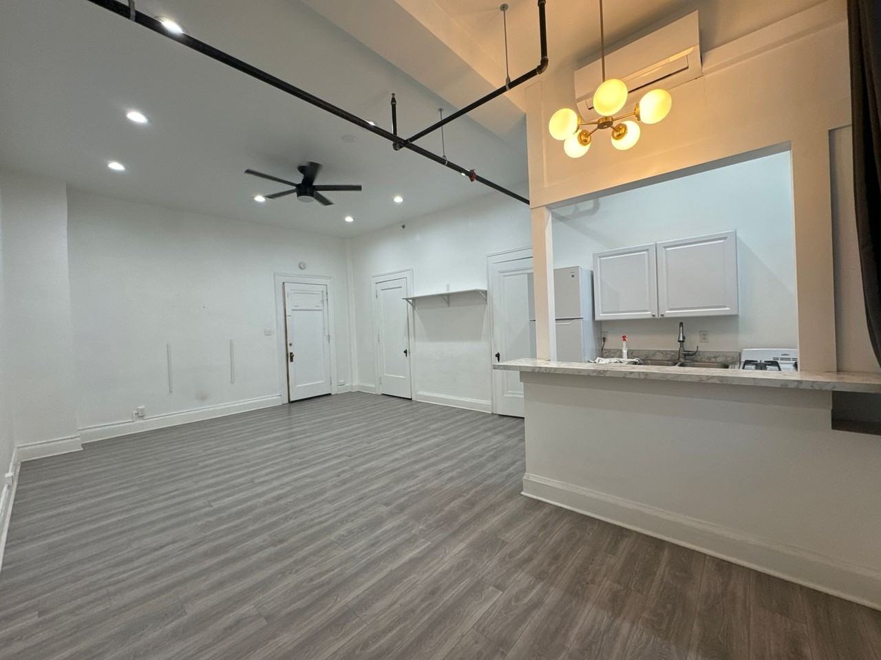 133 S 4th St #205 - Photo 3 of 11