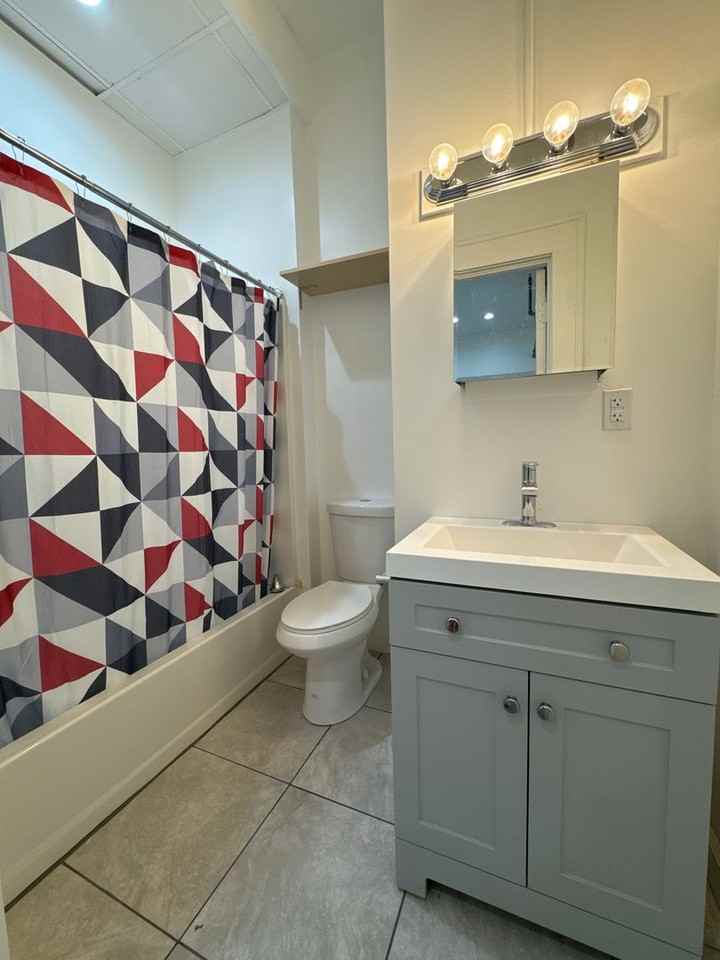 133 S 4th St #205 - Photo 6 of 11
