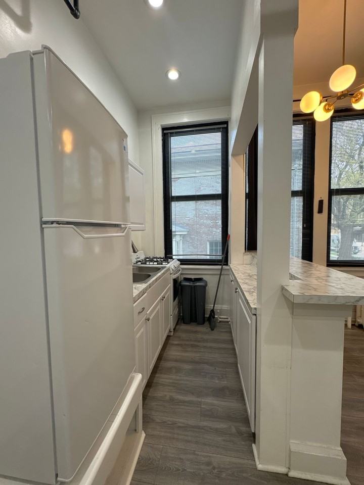 133 S 4th St #205 - Photo 7 of 11