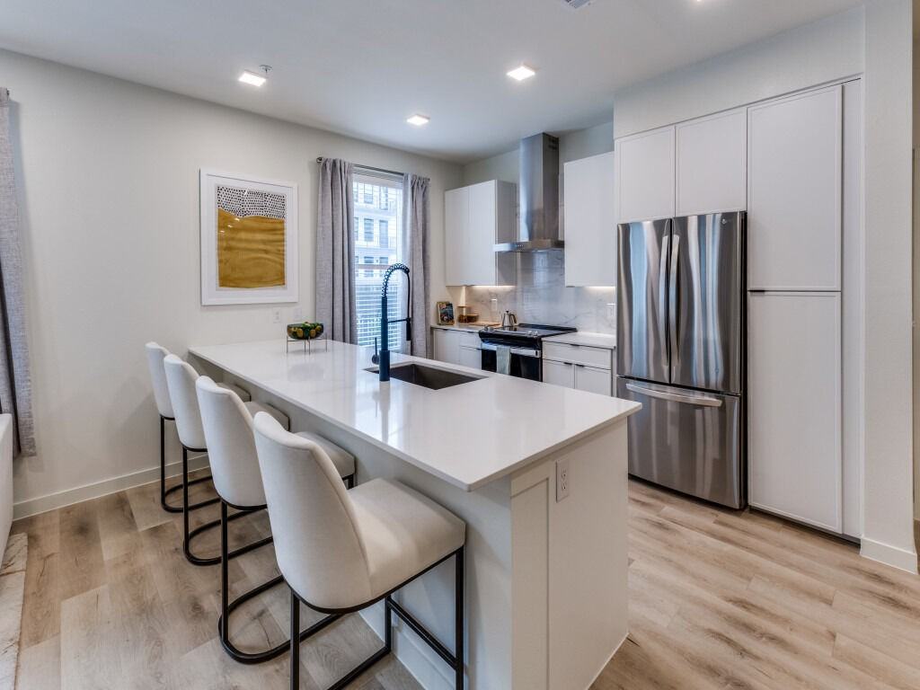 Azola Avery Centre - Photo 2 of 30