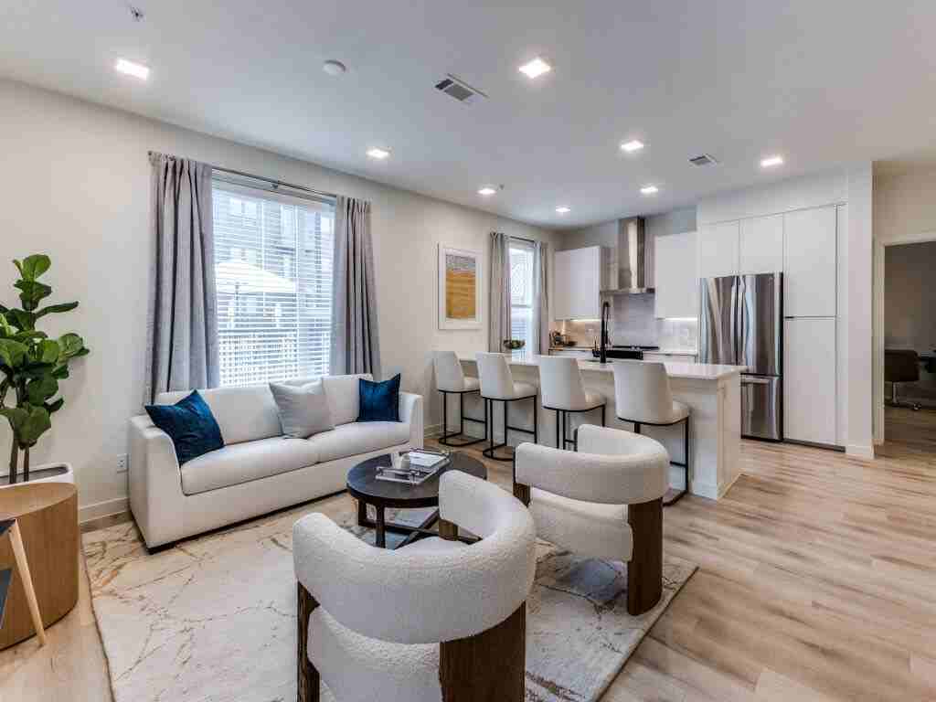 Azola Avery Centre - Photo 3 of 30