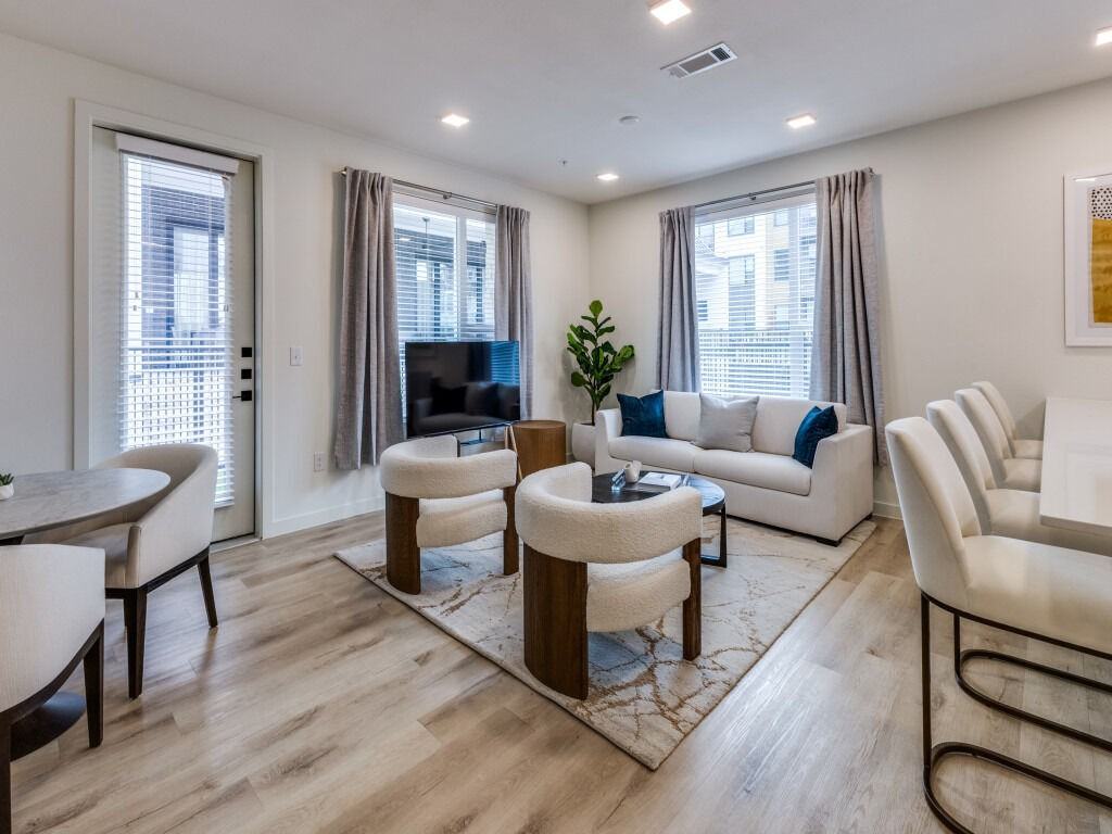 Azola Avery Centre - Photo 7 of 30