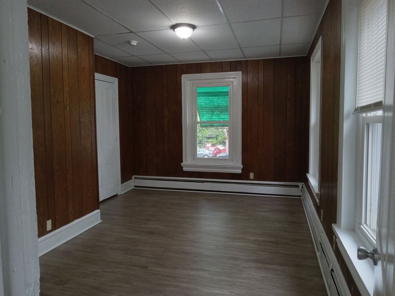 52 N Pearl St - Photo 5 of 17
