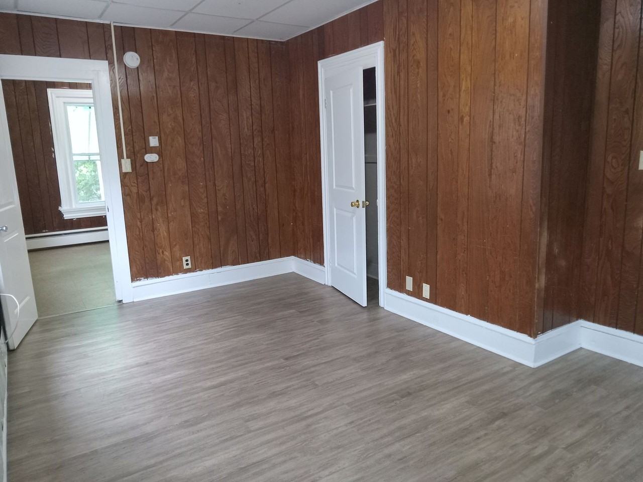 52 N Pearl St - Photo 6 of 17