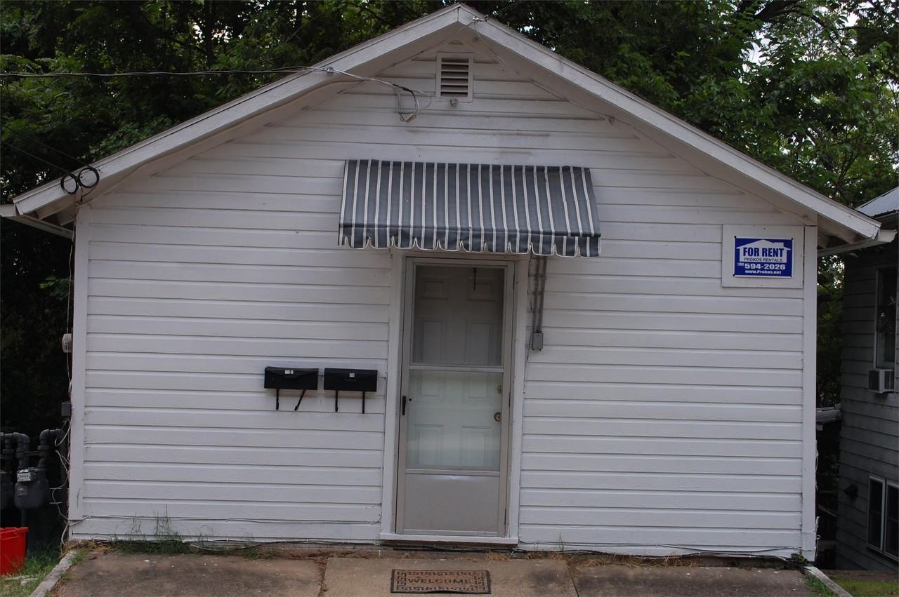 118 Franklin Avenue - Photo 2 of 9