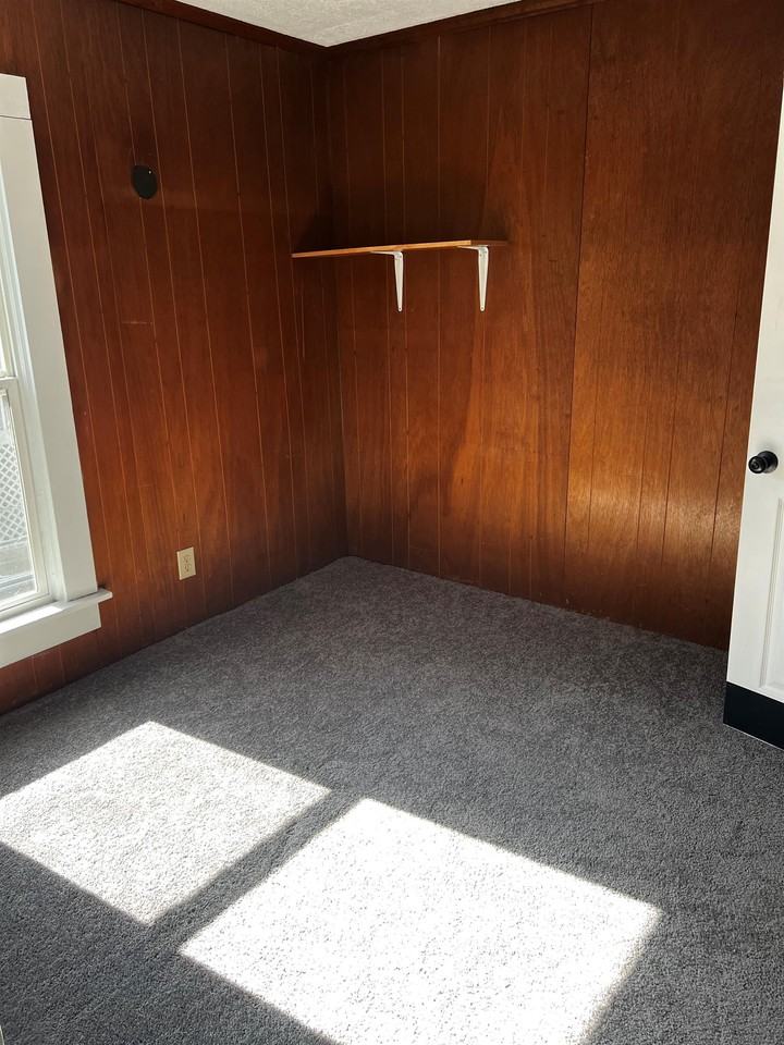 133 Franklin Avenue - Photo 7 of 11