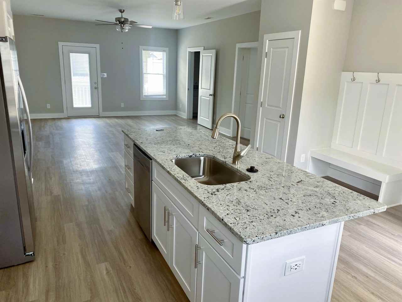 71 High Street - Photo 2 of 12