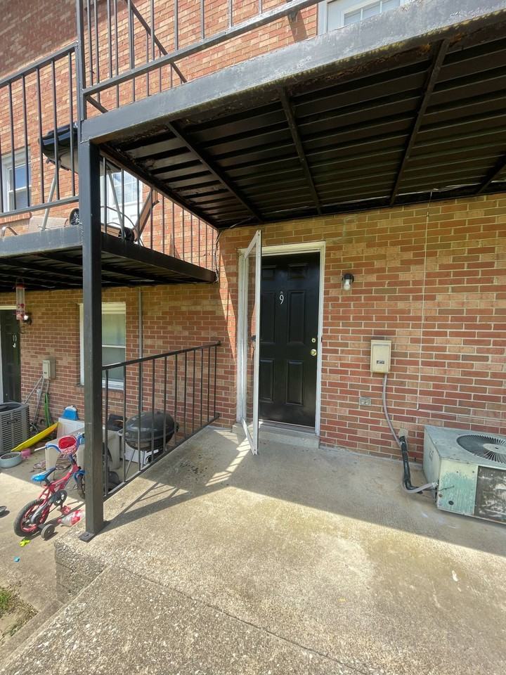 1667 Foxhaven Drive - Photo 3 of 8