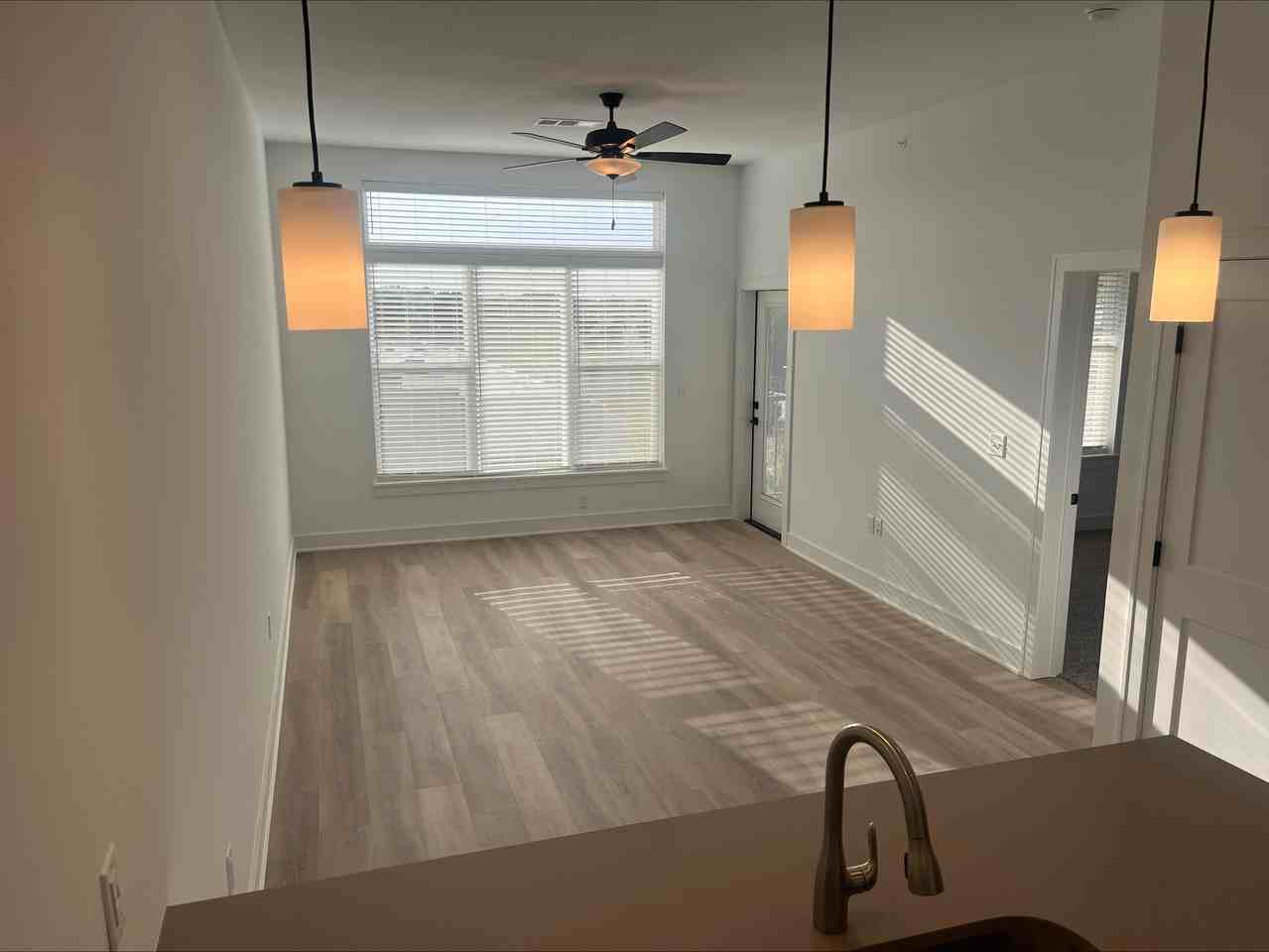 The Bristol II - Photo 4 of 50