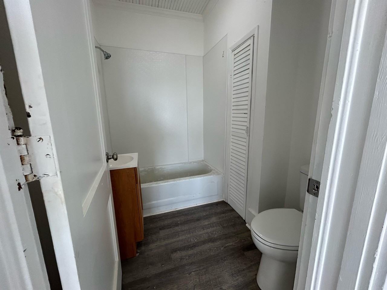 69040 Main Street - Photo 3 of 7