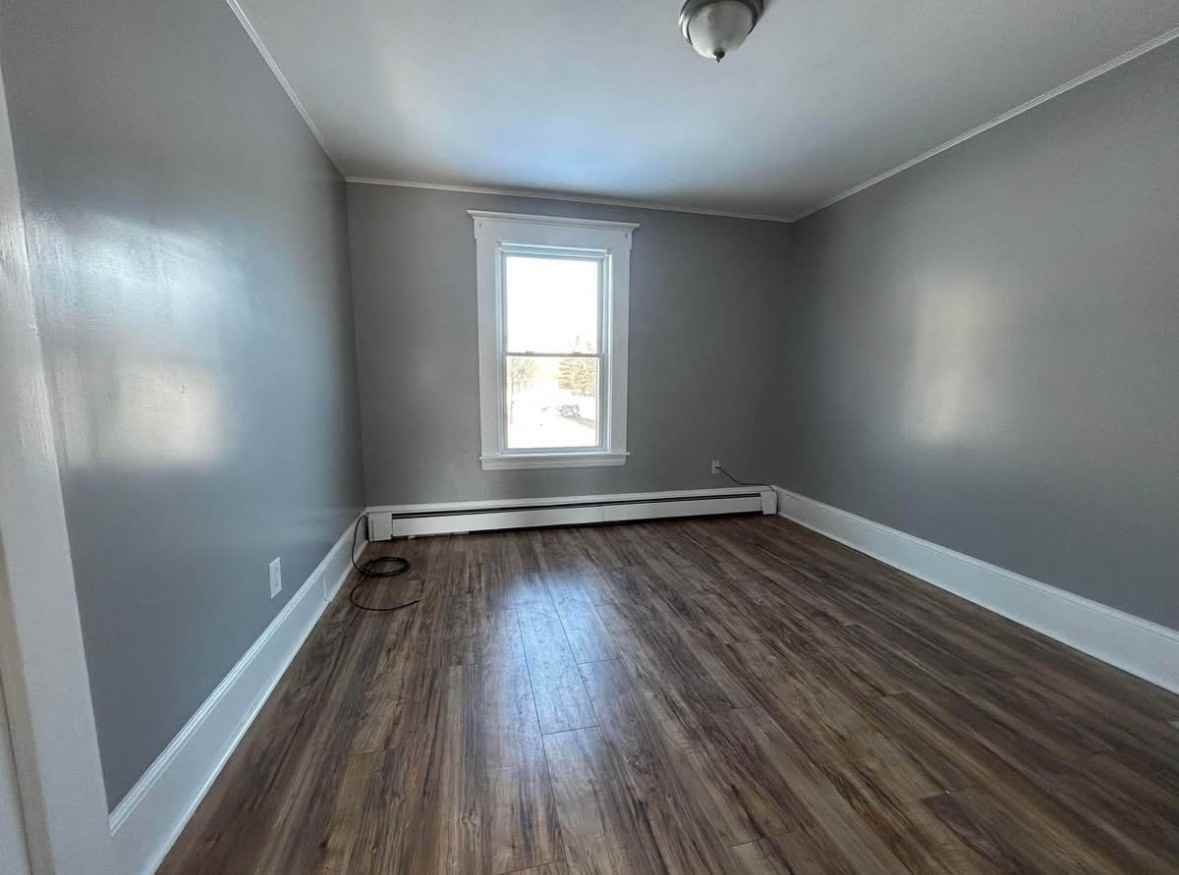 8 Rowe Street - Photo 3 of 8