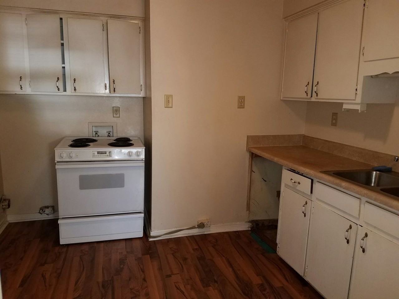 7120 Fagerstrom Ave - Photo 3 of 8