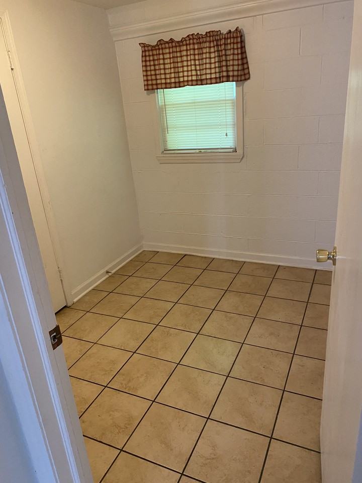 217 Deerfield Drive - Photo 6 of 6