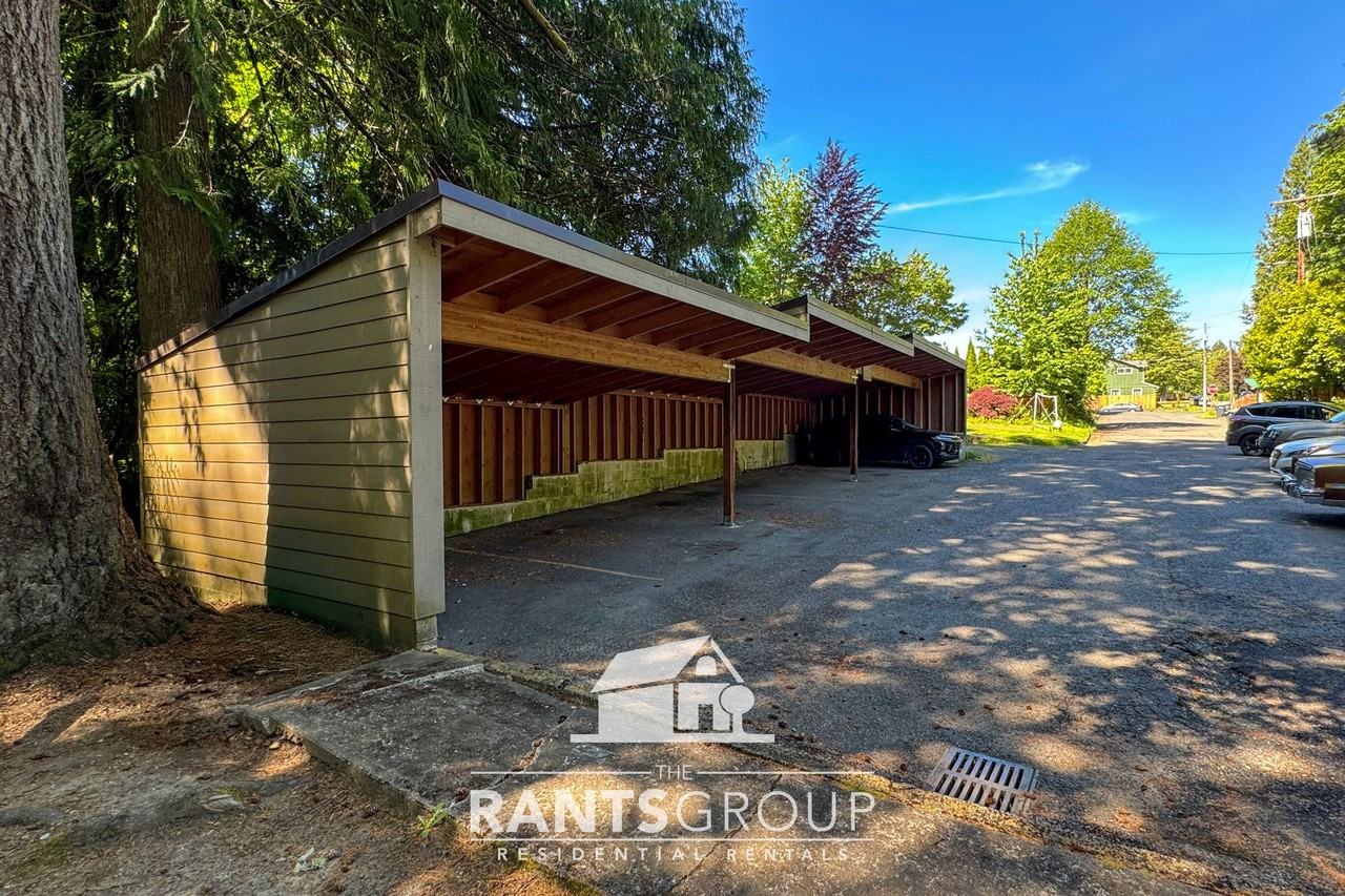 900 Olympic Avenue - Photo 6 of 9
