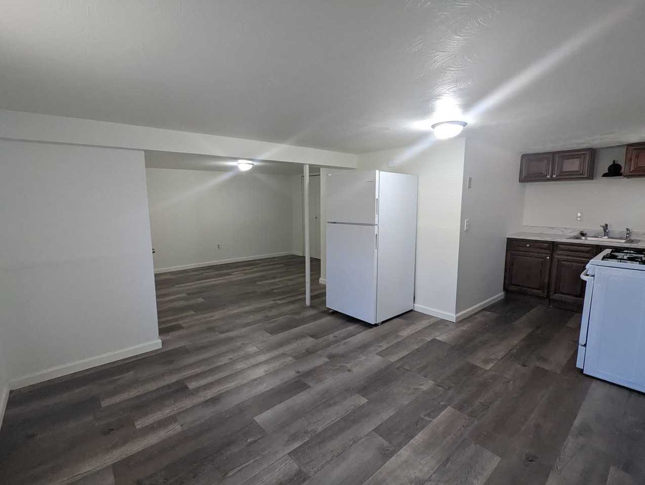 2911 Lawnridge Ct #5 - Photo 5 of 9