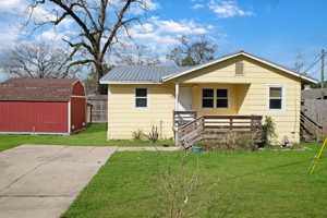 featured image of 400 W 6th Ave