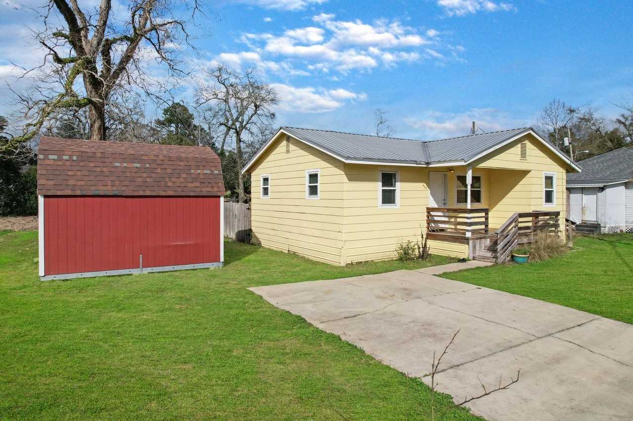 400 W 6th Ave - Photo 2 of 22