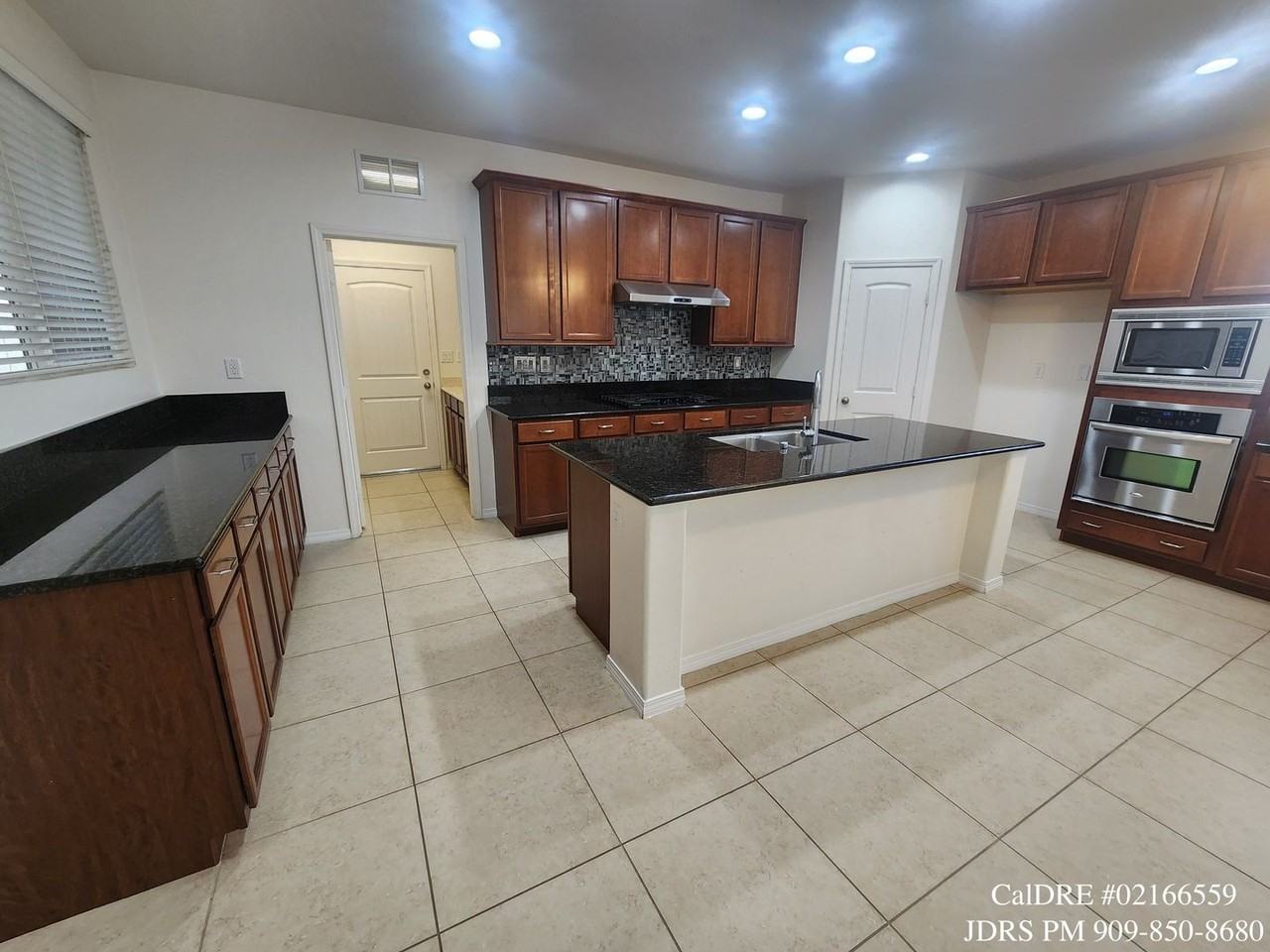 13891 Huntervale Dr - Photo 3 of 19