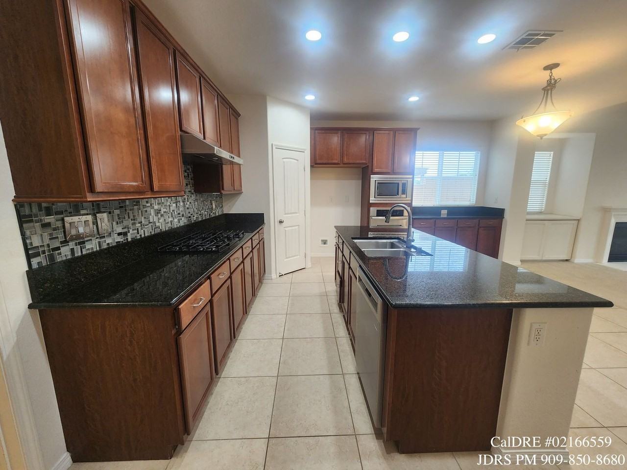 13891 Huntervale Dr - Photo 4 of 19