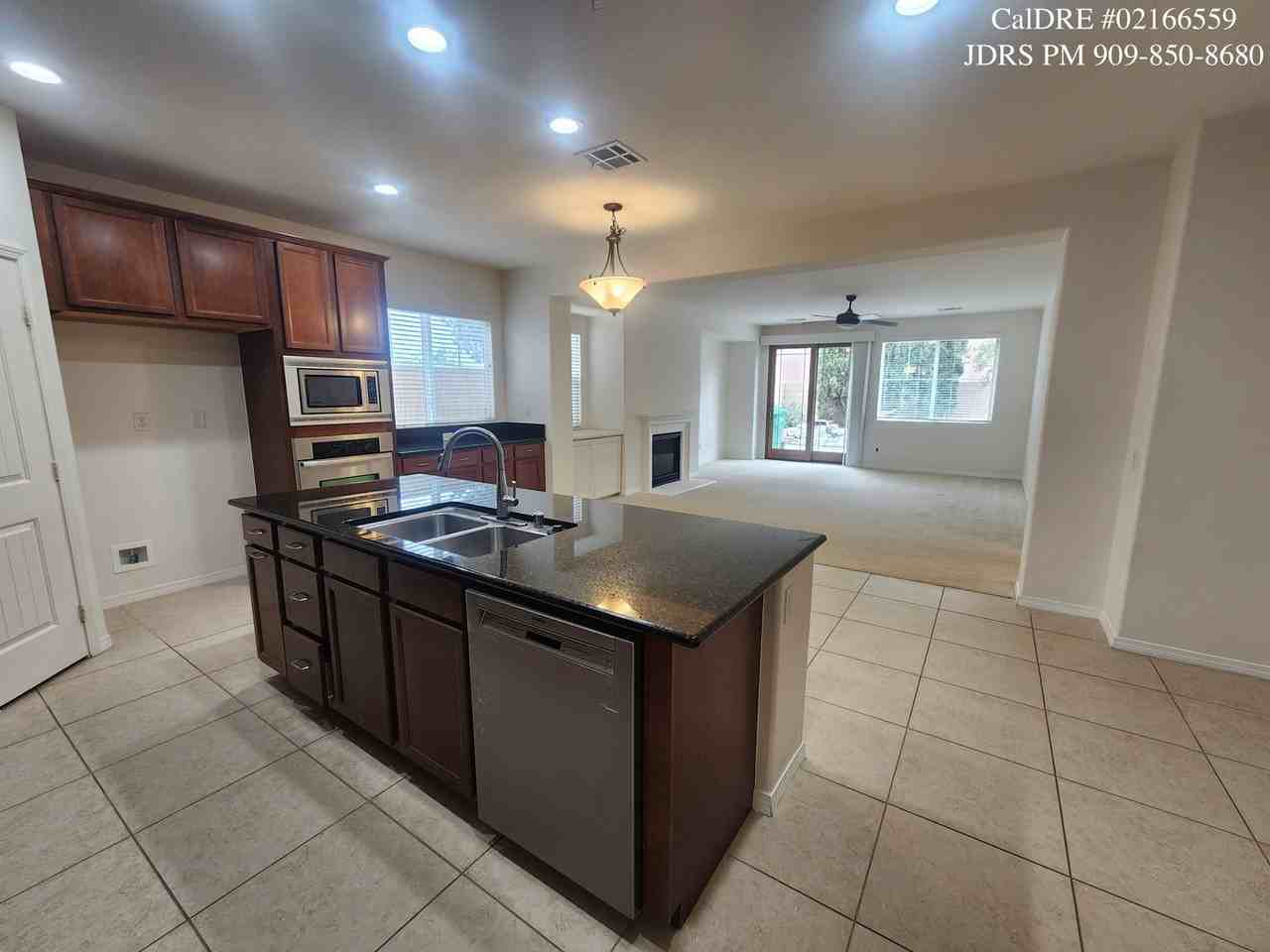 13891 Huntervale Dr - Photo 5 of 19