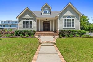 featured image of 386 Meaut St