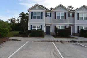featured image of 32 Winter Lake Cir