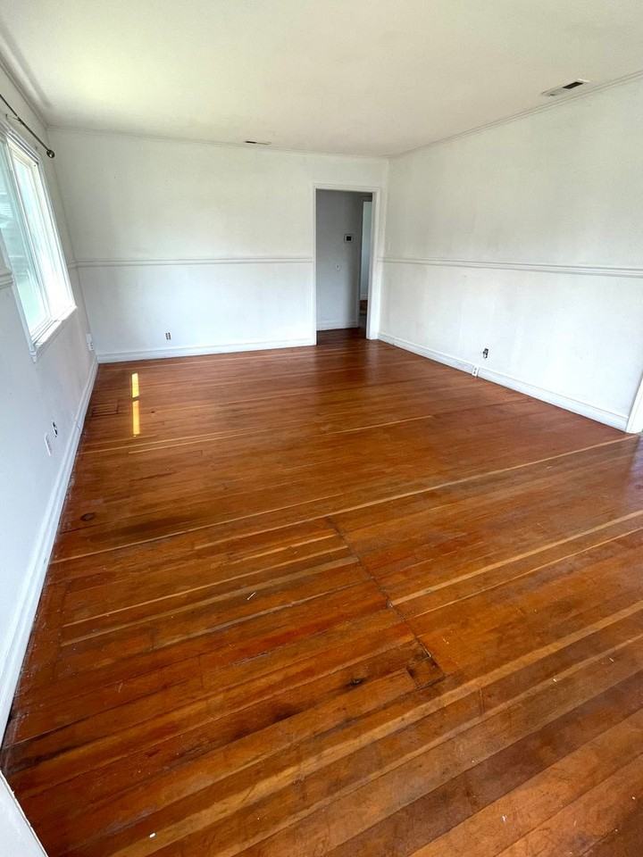 703 Winslow Ave - Photo 3 of 17