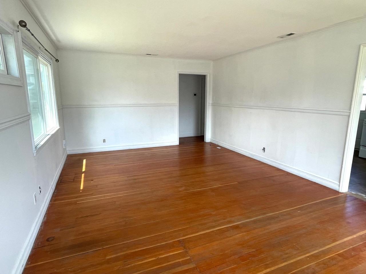 703 Winslow Ave - Photo 4 of 17