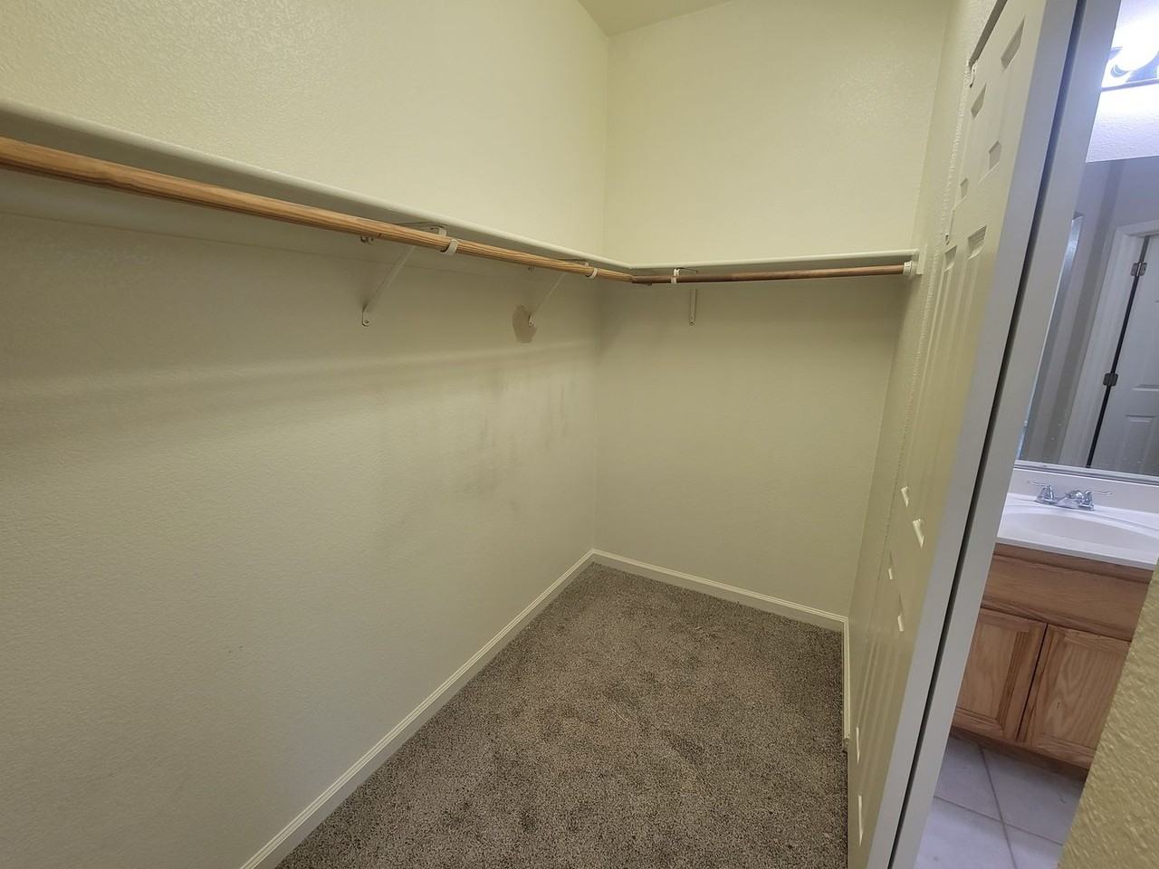 8624 Banton Cir - Photo 7 of 18
