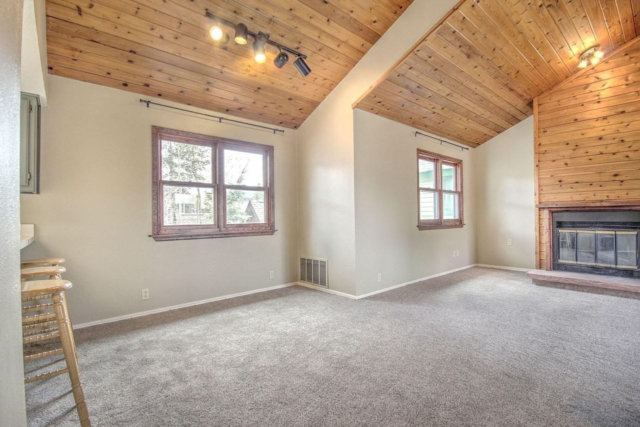 455 Lincoln Ave - Photo 7 of 29