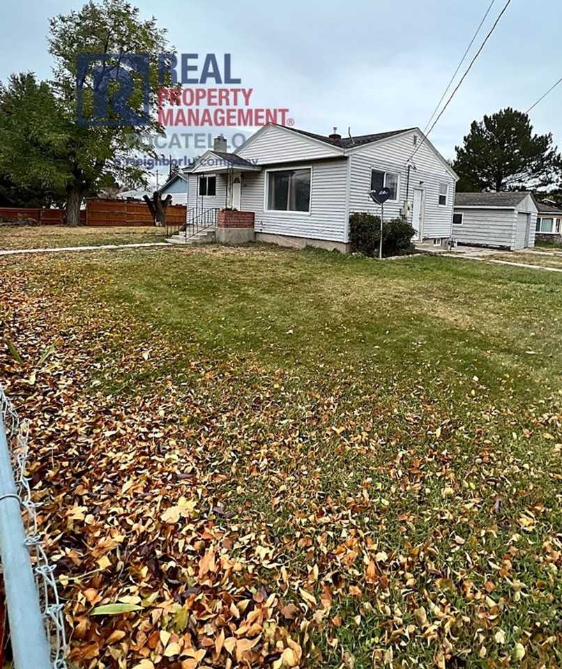 1154 W Eldredge Rd - Photo 2 of 35