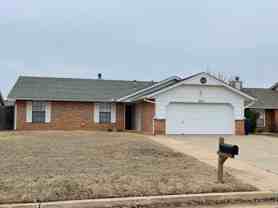 8401 Woodhue Dr - Photo 1 of 1
