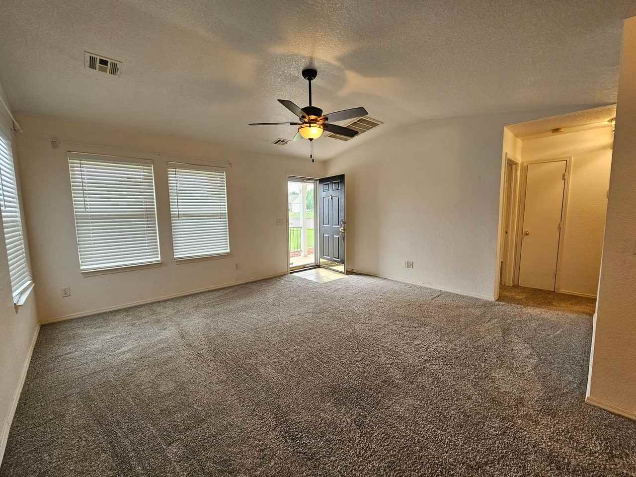 2400 Desert Willow Ter - Photo 3 of 14