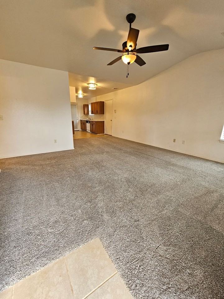 2400 Desert Willow Ter - Photo 4 of 14