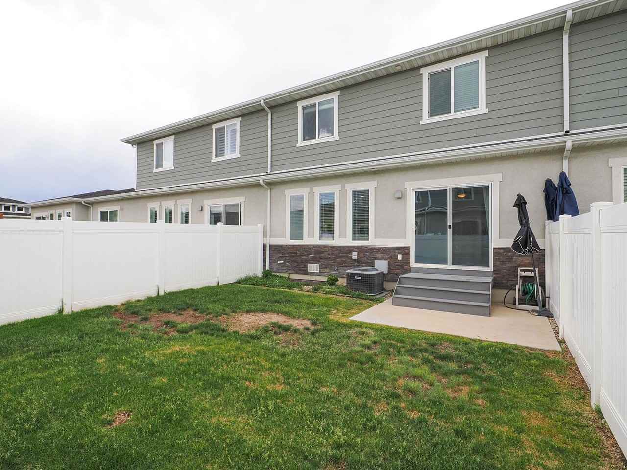 1393 W Stewart Falls Dr - Photo 3 of 40