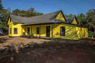 731/735 8th Yellow Duplex - Photo 1 of 1