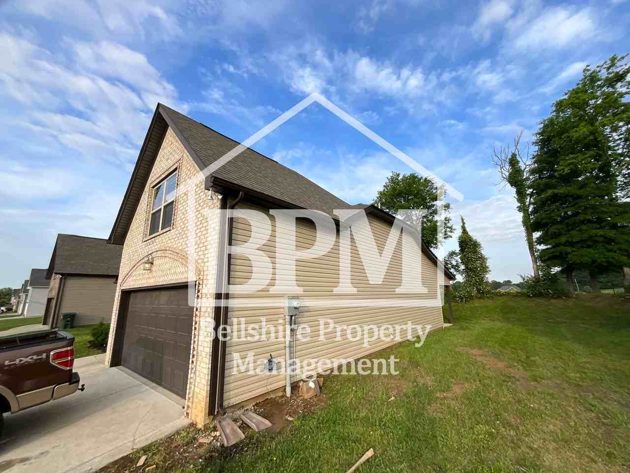 297 Fieldstone Ln - Photo 3 of 34