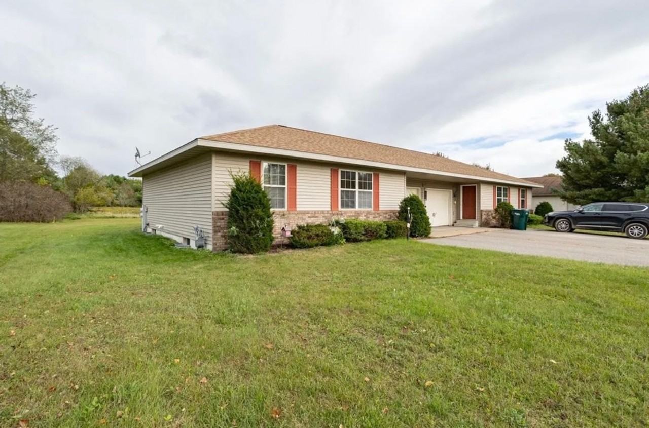 6305/6307 Teagan Lane - Photo 2 of 15