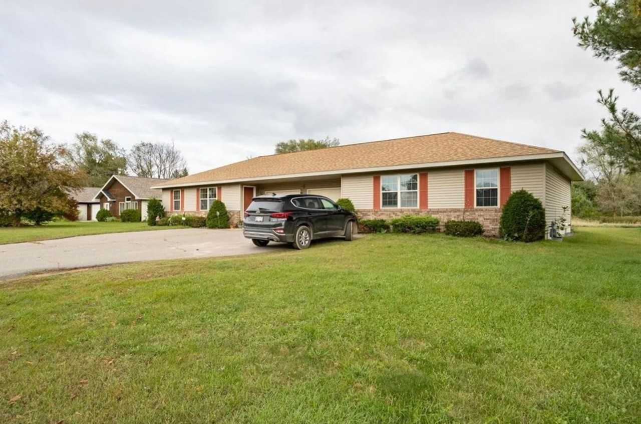 6305/6307 Teagan Lane - Photo 4 of 15