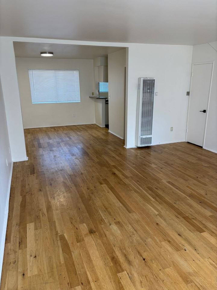 Berkeley Apartments - Photo 3 of 11