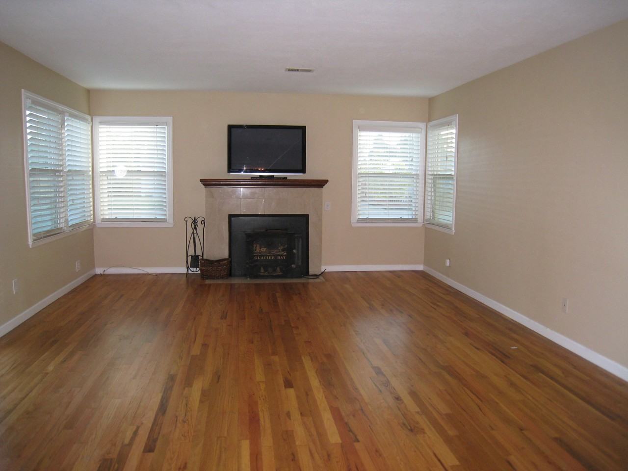 511 Pamlar Ave - Photo 2 of 11