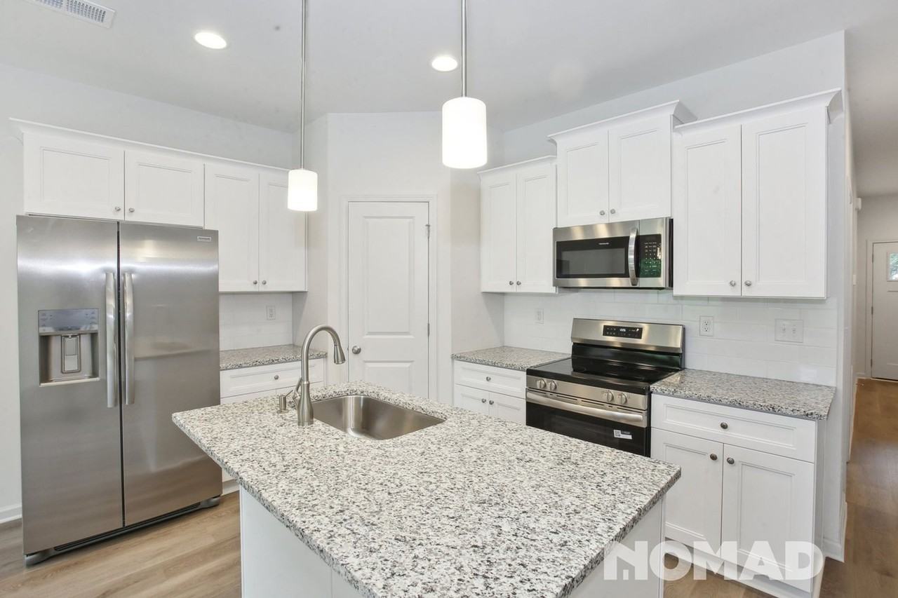 2117 Gemway Dr - Photo 3 of 29